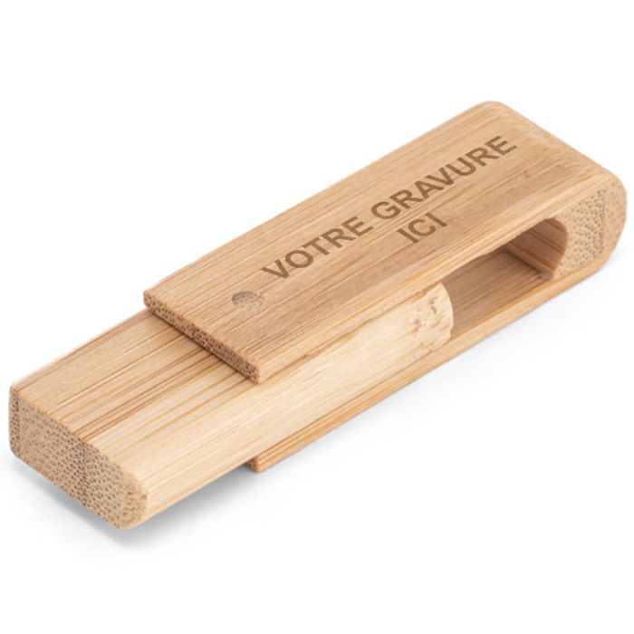 Photo d'un clé USB en bois de bambou